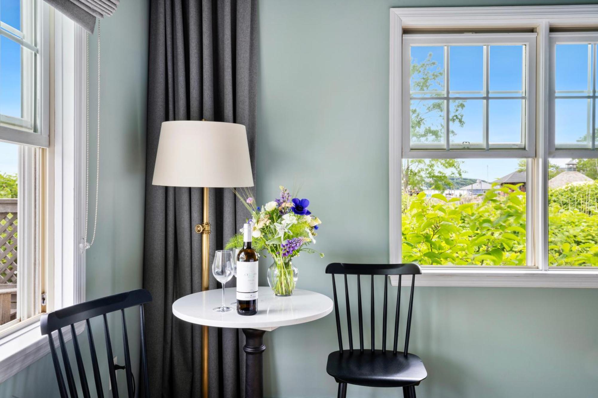 The Harbor Front Inn Greenport Exteriör bild